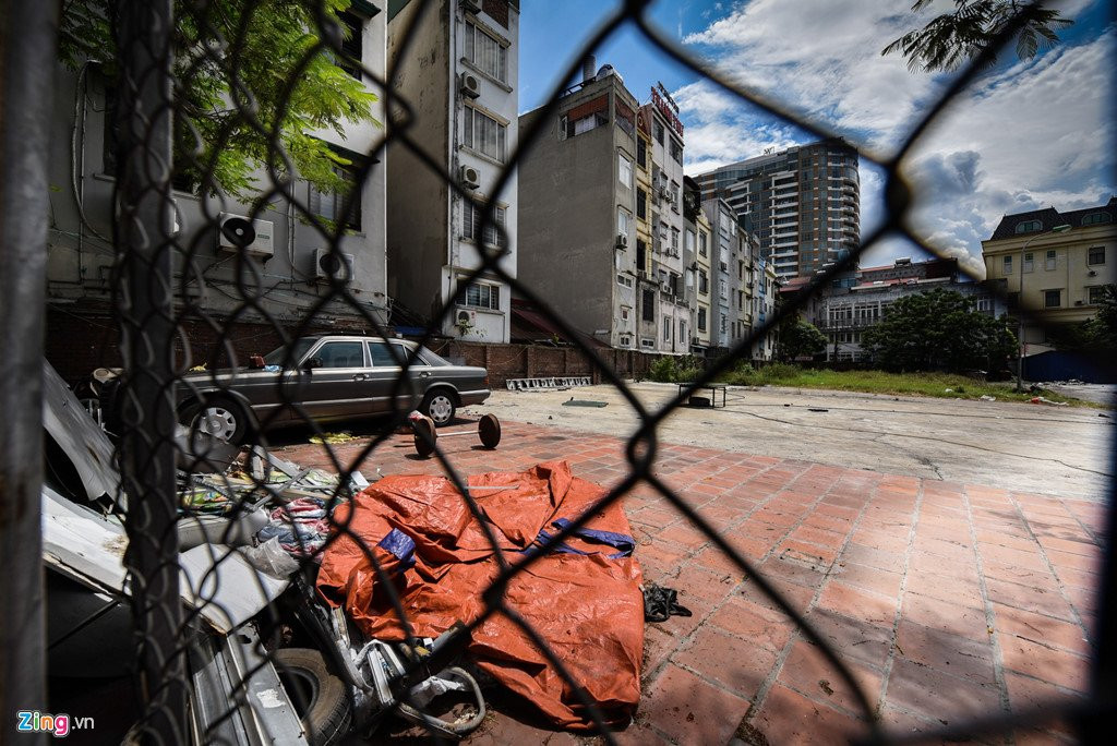 Toan canh khu dat 'kim cuong' ven ho Tay sap bi thu hoi hinh anh 4