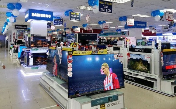 Tivi xịn mất giá 20 triệu: Hàng tốn đầy kho, giá còn giảm nữa