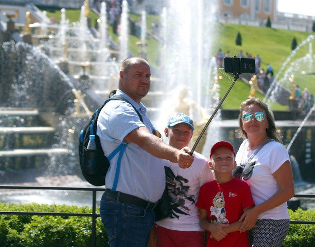 Chi 12 ty USD cho World Cup, Nga thu lai bao nhieu? hinh anh 2