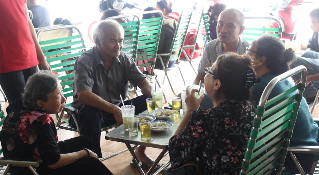 Quan nuoc mia ngoai o TP.HCM co doanh thu hon nua ty dong moi thang hinh anh 4