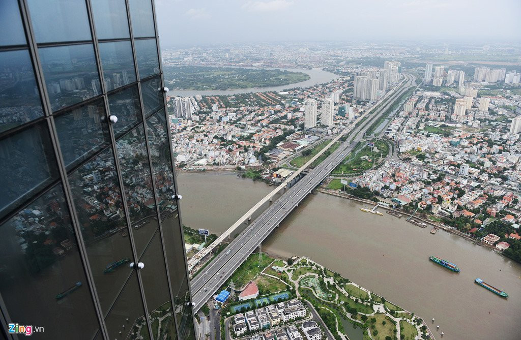 Canh thi cong tren dinh toa nha cao nhat Viet Nam hinh anh 17