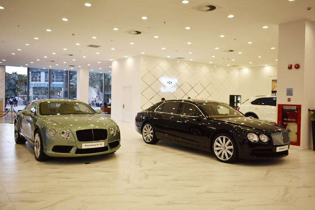 Lamborghini va Bentley mang sieu xe, xe sang trung bay tai SG hinh anh 8