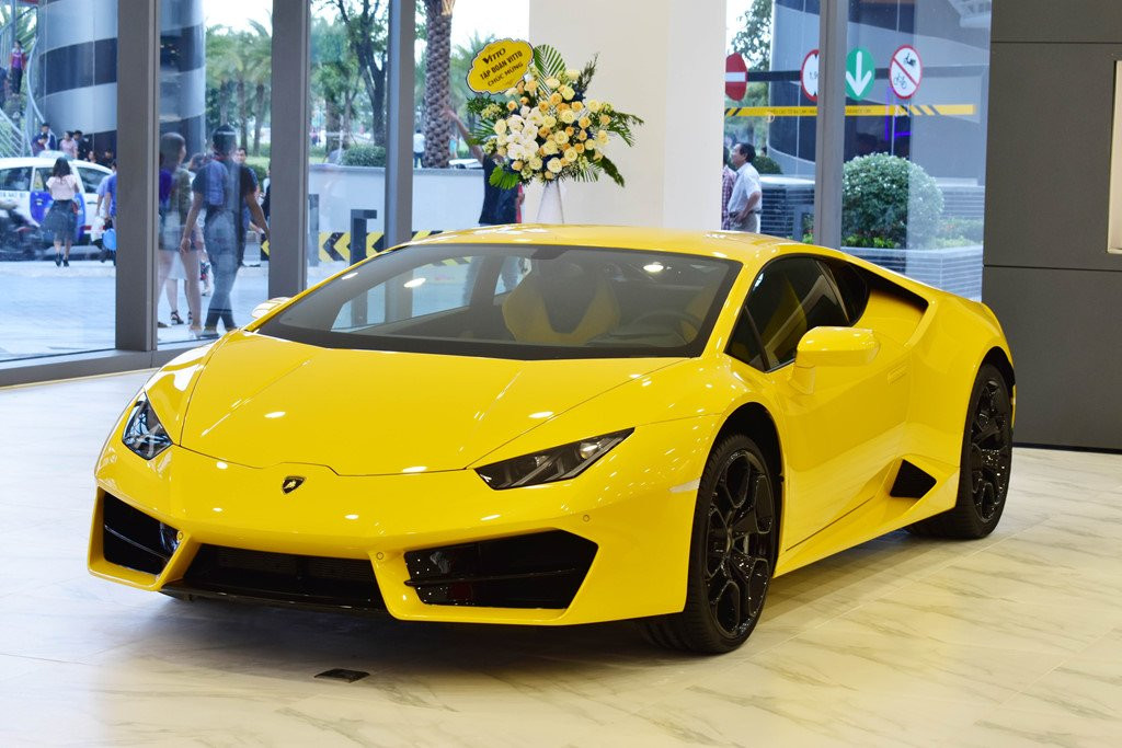 Lamborghini va Bentley mang sieu xe, xe sang trung bay tai SG hinh anh 4