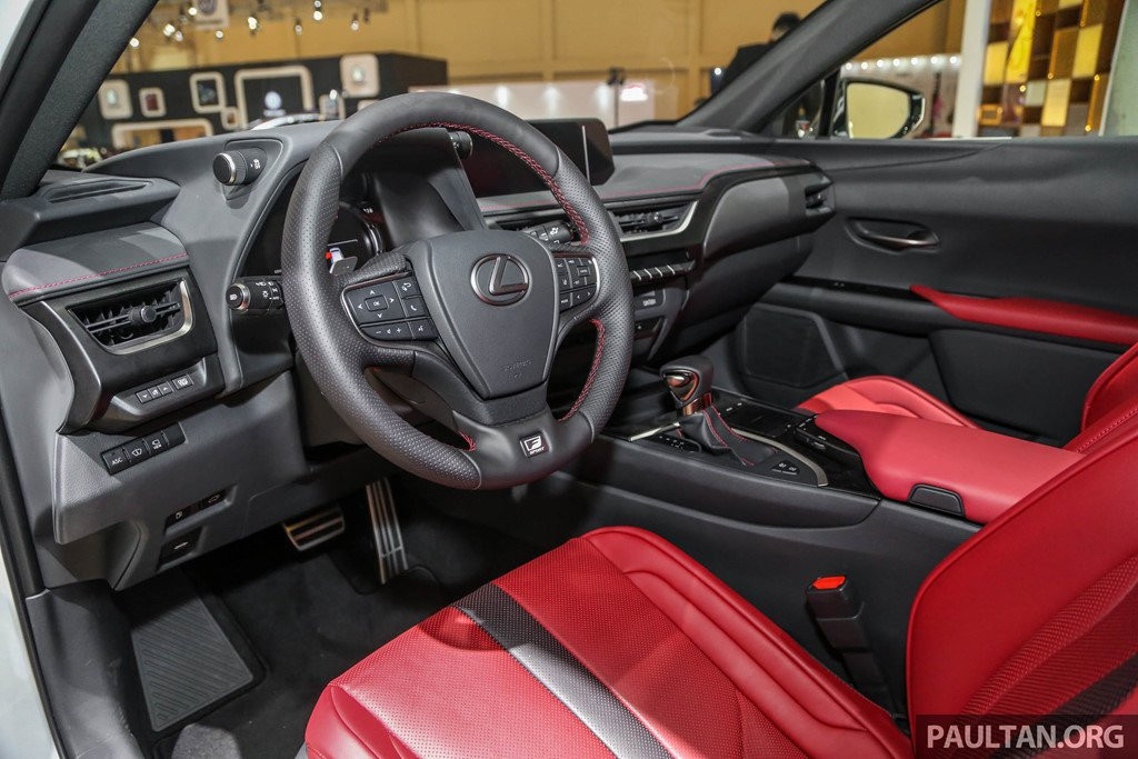 SUV hang sang co nho Lexus UX 2019 lan dau den Dong Nam A hinh anh 4