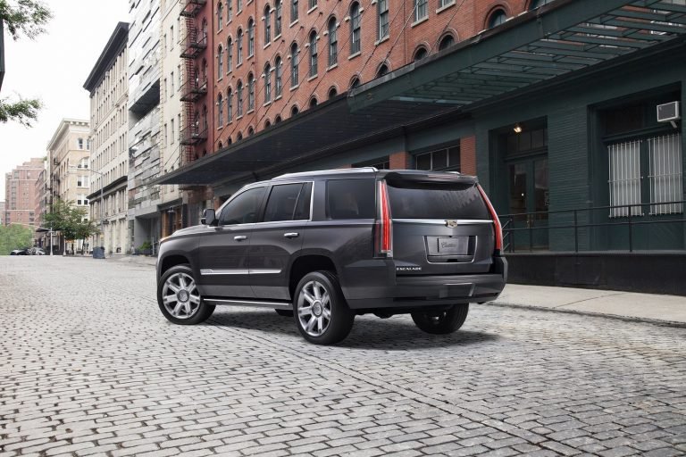 SUV co bap Cadillac Escalade 2020 se co ba phien ban dong co hinh anh 3