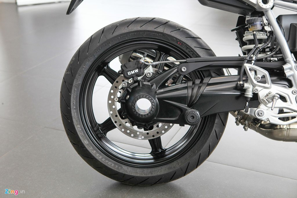 Chi tiet BMW R Nine T Racer gia 549 trieu dong tai Viet Nam hinh anh 8