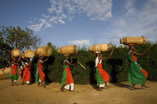 15 quoc gia giau va ngheo nhat the gioi trong 2 nam toi hinh anh 16