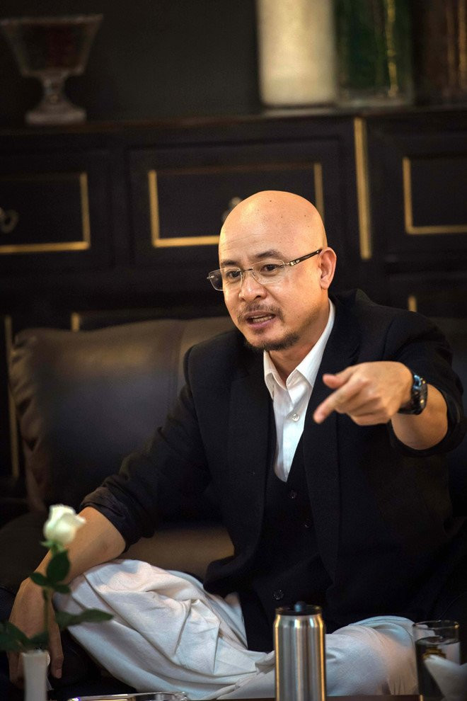 Dang Le Nguyen Vu bat ngo gap go bao chi hinh anh 3