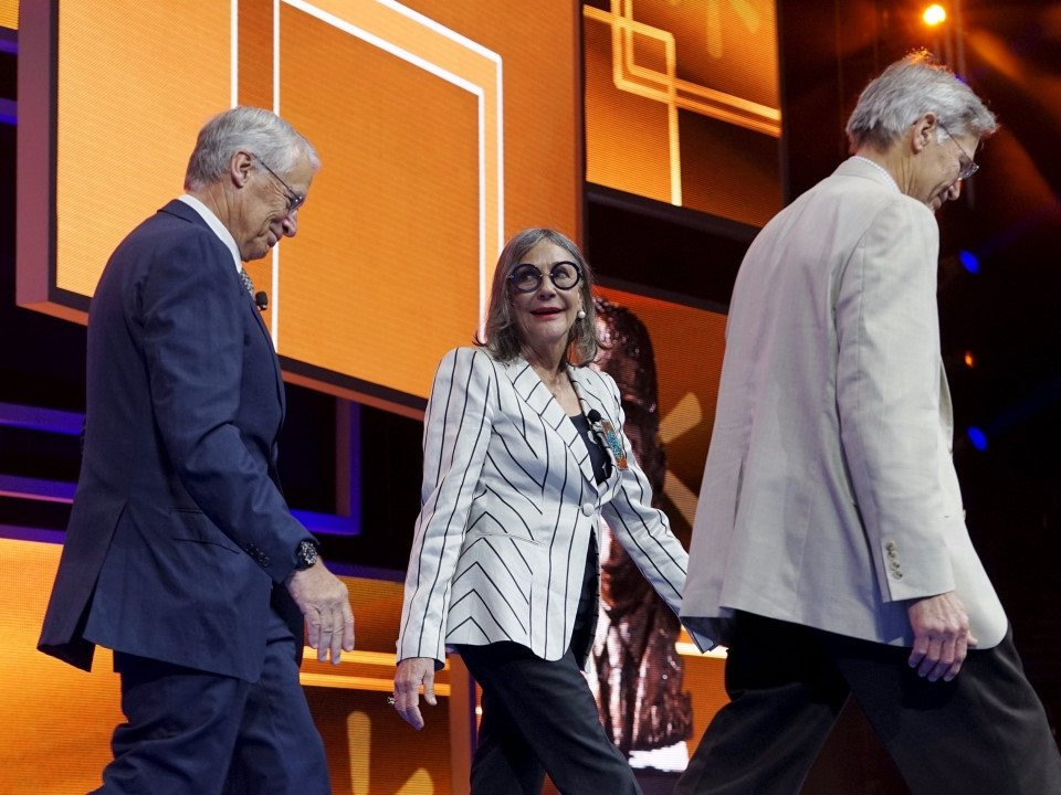 Gia toc giau nhat the gioi tieu khoi tai san tram ty USD nhu the nao? hinh anh 18