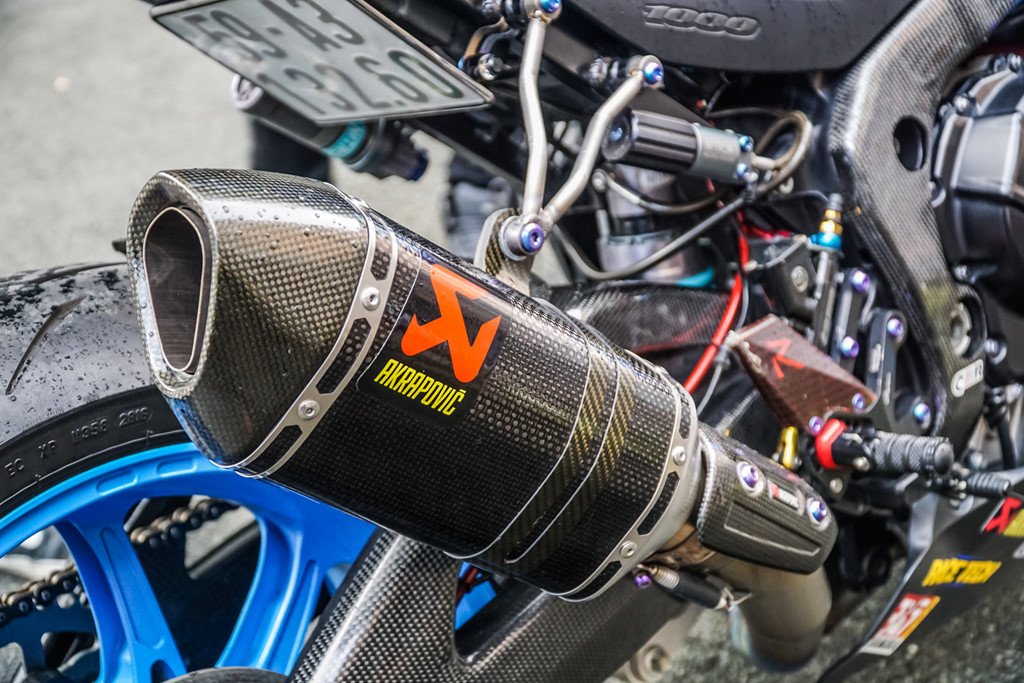 Suzuki GSX-R1000 cua biker Sai Gon voi goi do xe dua hon 500 trieu hinh anh 8