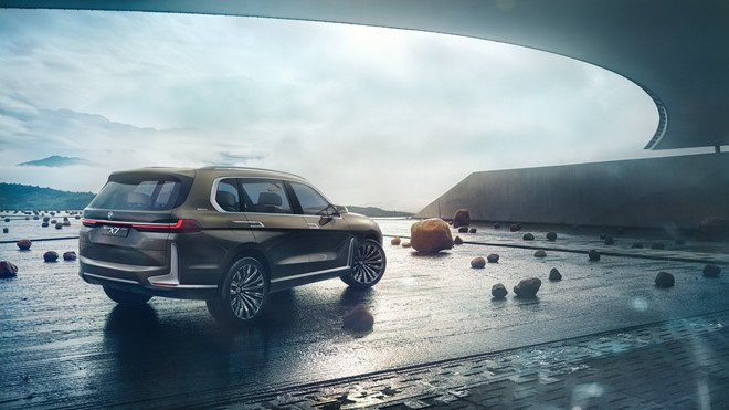BMW X7 M Performance sap lo dien, manh 600 ma luc hinh anh 2