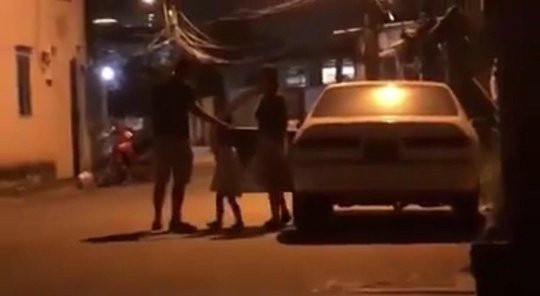 Công an tạm giữ xe biển số xanh 80B giả gây náo loạn quận 2 - Ảnh 1.