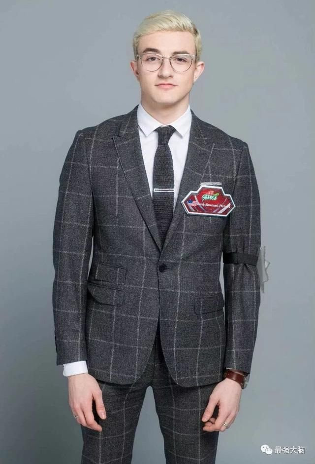 t01880b931acdbf4fbc_1