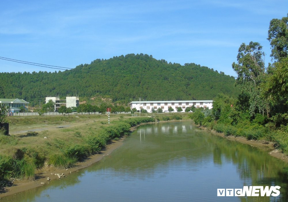 nha-may-nuoc-cau-bach