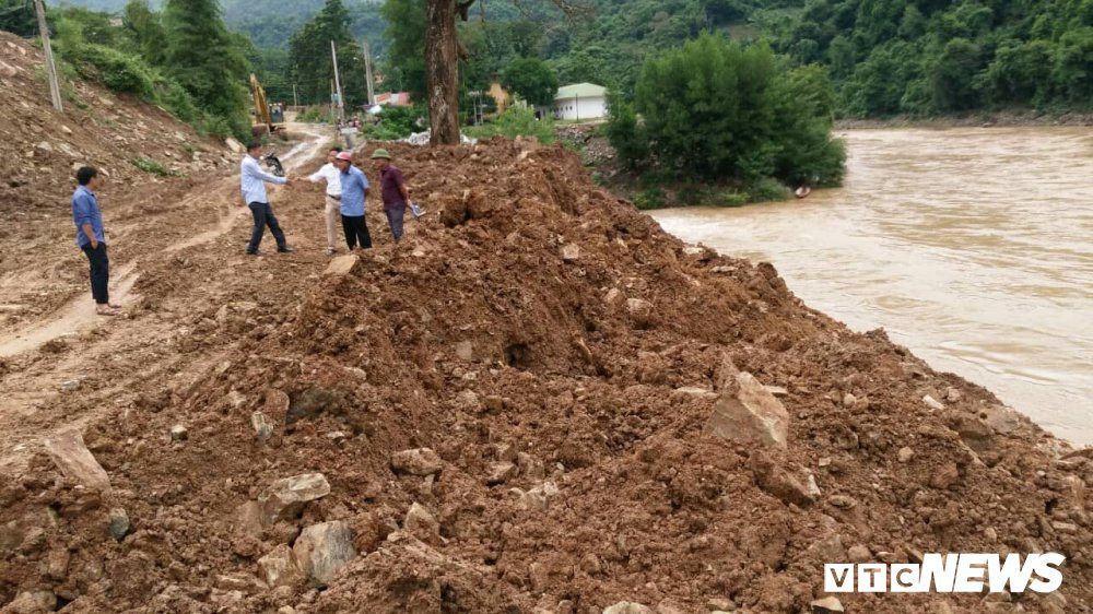 do-dat-thai-xuong-song-1128164