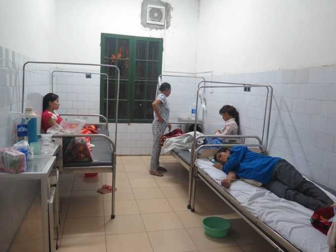 Một số bệnh nhân điều trị tại Khoa Truyền nhiễm, Bệnh viện Đa khoa tỉnh Nam Định vào ngày 25/9.
