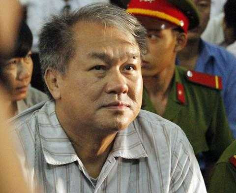 Ong Dinh Van Que kien nghi ve dai an VNCB