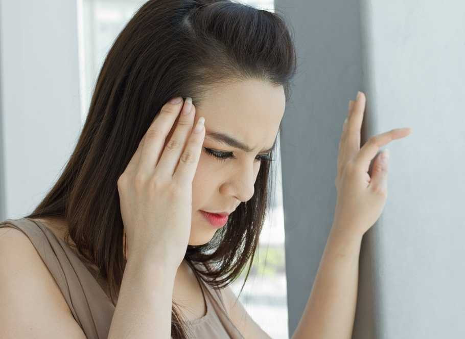 Chớ coi thường triệu chứng đứng lên thấy chóng mặt - ảnh 1