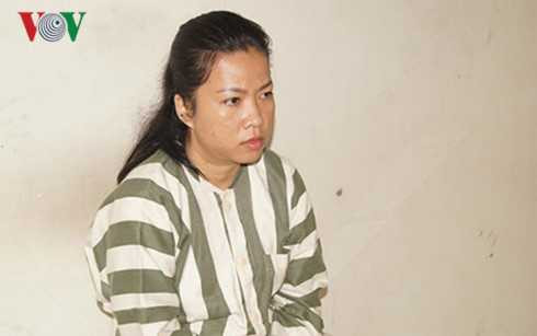 vua ra tu lai trom vi chua 33 trieu dong trong sieu thi hinh 1