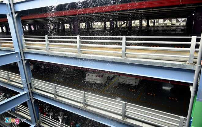 Nha de xe '5 sao' tai Tan Son Nhat hinh anh 13