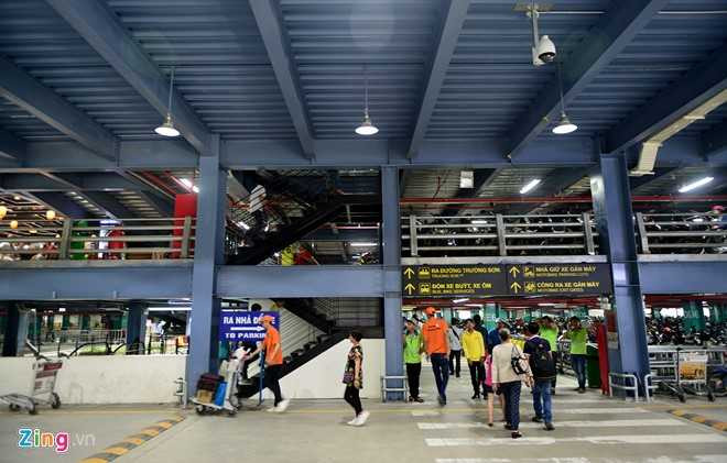 Nha de xe '5 sao' tai Tan Son Nhat hinh anh 15