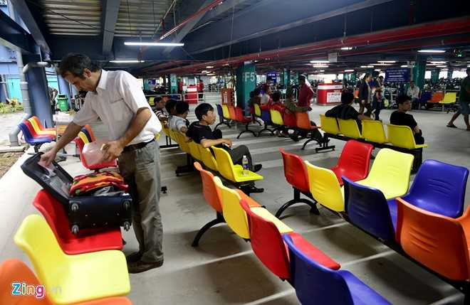 Nha de xe '5 sao' tai Tan Son Nhat hinh anh 17