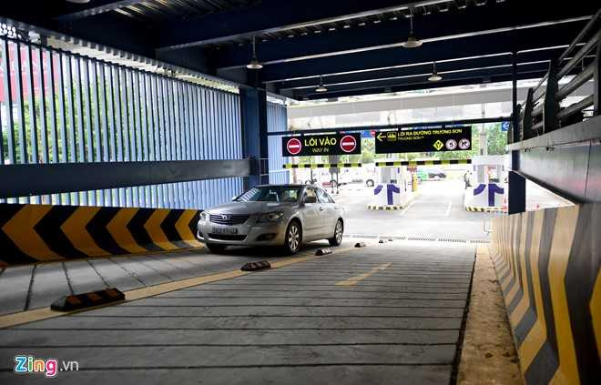 Nha de xe '5 sao' tai Tan Son Nhat hinh anh 6