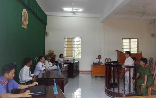 Nhan 200 trieu dong de 'chay an' vu tai nan chet nguoi hinh anh 1