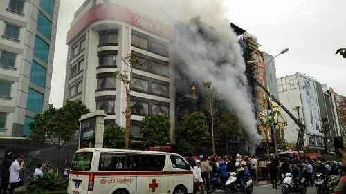 Vụ cháy quán karaoke làm 13 người thiệt mạng ở Trần Thái Tông.