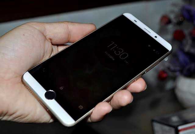 Intex Aqua View: Smartphone An Do gia re co cam bien van tay hinh anh 1