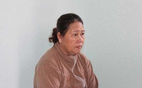 Thuê 2 ô tô trộm lư đồng nhà