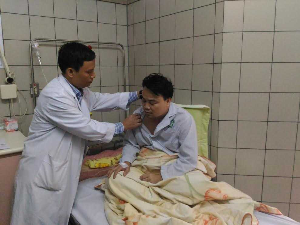 truong ca phuong bi dam trong thuong kẻ chuyẹn giai cuu con tin hinh anh 1