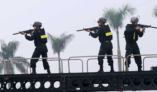 Cả nghìn cảnh sát cơ động, đặc nhiệm sẽ tham gia bảo vệ trận đấu giữa Việt Nam và Indonesia vào tối 7/12. Ảnh minh hoạ: Bá Đô