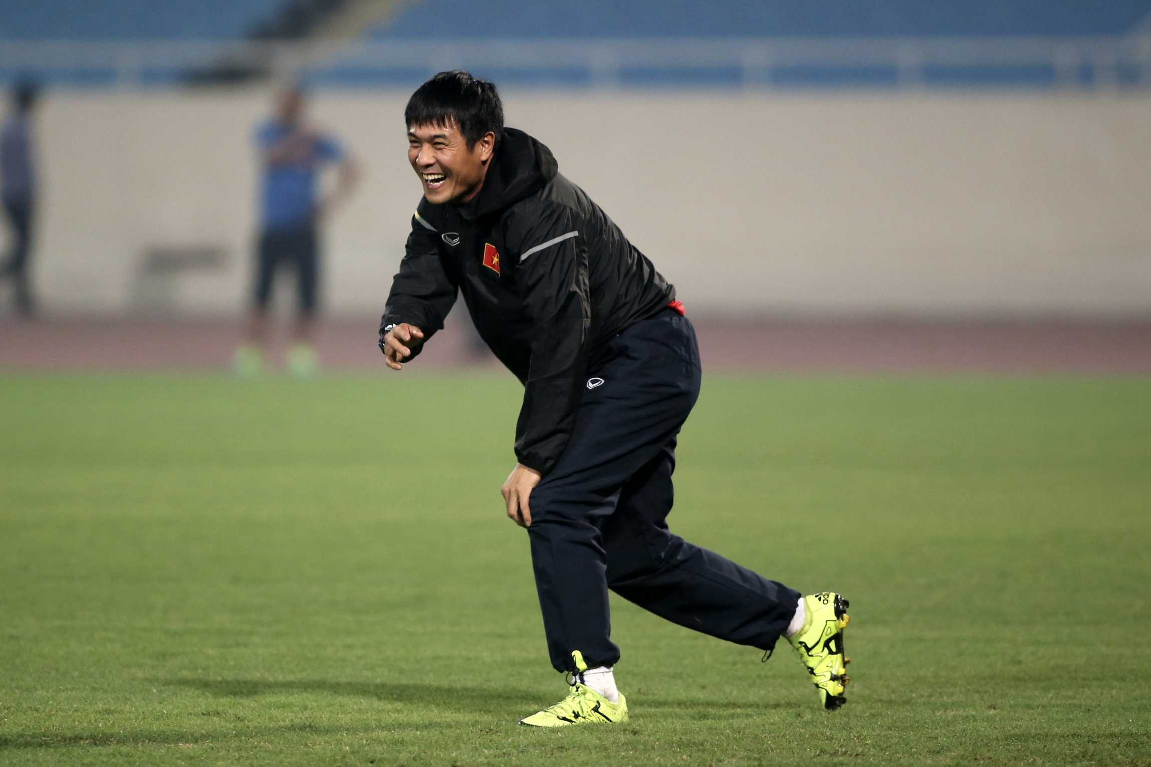 Bộ trưởng Nguyễn Ngọc Thiện thăm đội tuyển Việt Nam - ảnh 8