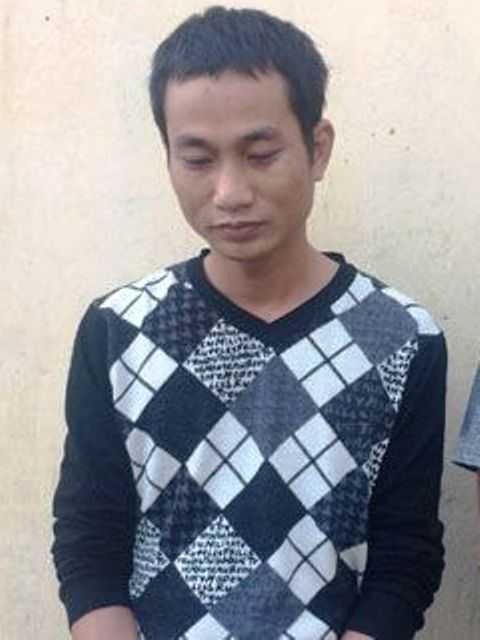 Đối tượng Hùng bị nghiện ma túy và nhiễm HIV giai đoạn cuối đã cắn vào tay 2 chiến sĩ công an gây chảy máu