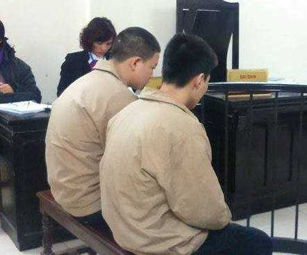 Nuoc mat me bi cao khi con trai pham toi giet nguoi hinh anh 1