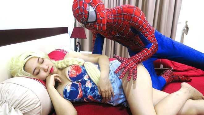 Phat 30 trieu dong nhom thuc hien clip phan cam tren YouTube hinh anh 1