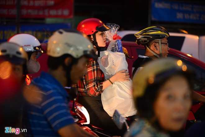 Sai Gon lai ket xe den na tho ngay can Tet hinh anh 7