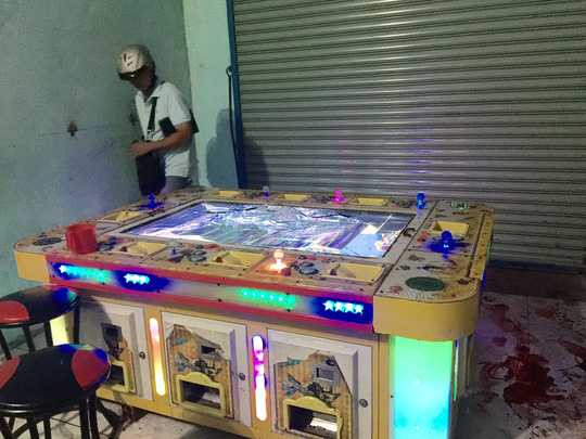  Công an đang khám nghiệm hiện trường 