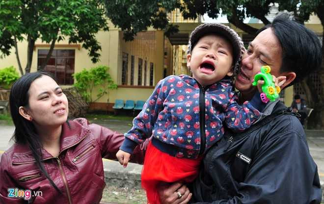 Phut chia ly xuc dong o ga tau sau Tet hinh anh 7