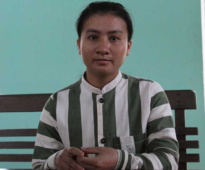 Nu pham nhan dan vat ve phut niu keo tinh cu hinh anh 1