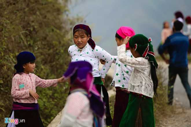 Canh bat nguoi ve lam vo giua duong vang o Ha Giang hinh anh 13
