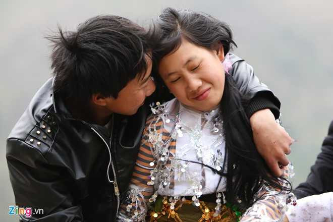 Canh bat nguoi ve lam vo giua duong vang o Ha Giang hinh anh 2