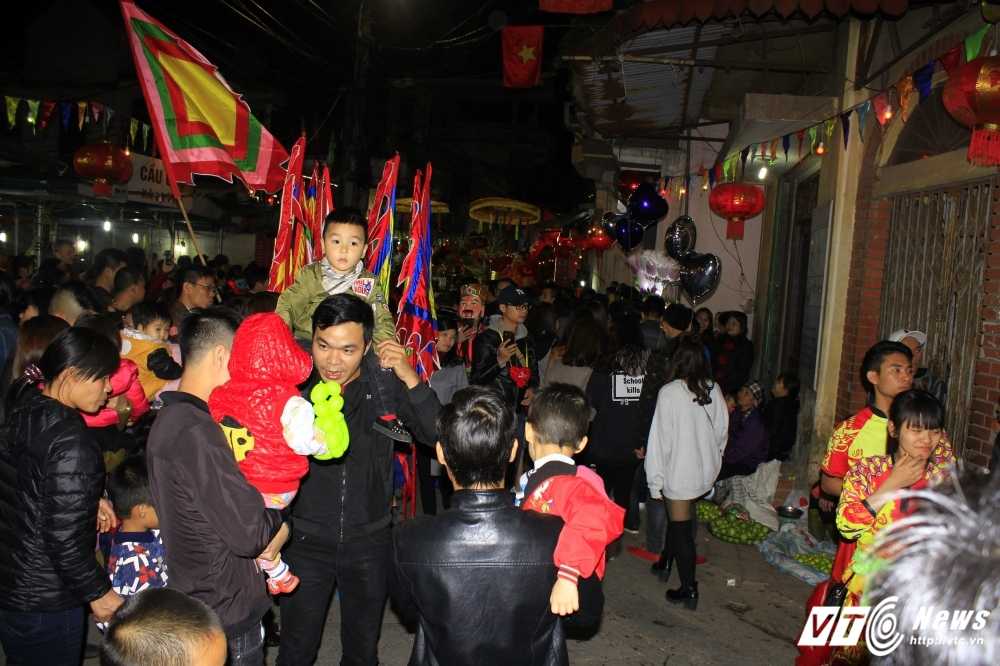 10- Den dem, luong nguoi