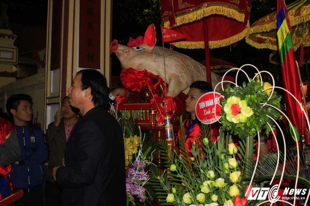 13- Ong lon nang gan 3 ta