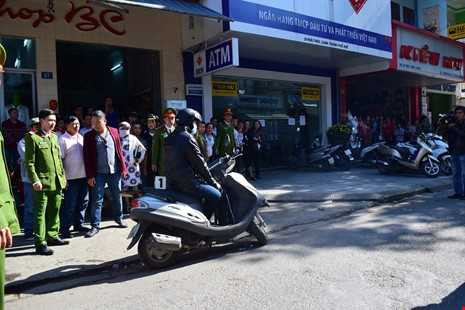 Dung lai hien truong vu cuop Ngan hang BIDV o Hue hinh anh 1