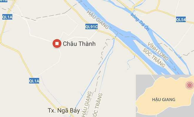 Uong nham dau hoa, be trai thiet mang hinh anh 1