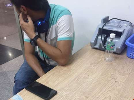 Phát hiện 2 khẩu súng ở sân bay Tân Sơn Nhất - ảnh 1