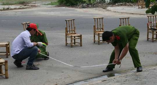 an-mang-trong-quan-nhau-dem-nghi-van-tu-vet-mau-dai-10m-o-hien-truong-2