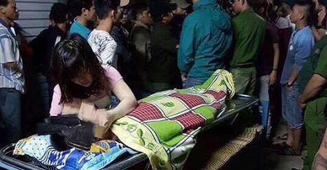 2-cong-an-bi-dan-bat-quy-truoc-thi-the-nghi-do-bi-danh-chet-132234